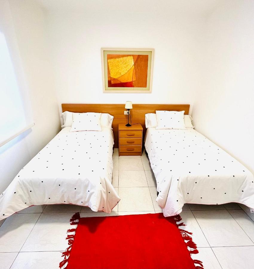 Apartamentos Faro Da Rocha O Grove Luaran gambar