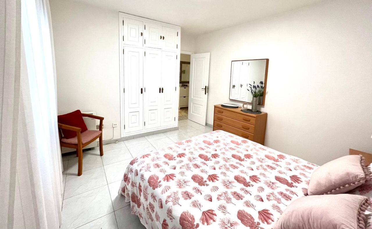 Apartamentos Faro Da Rocha O Grove Luaran gambar