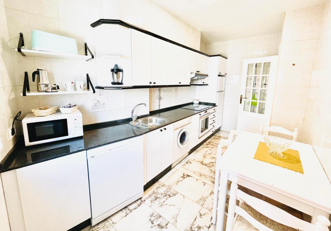 Apartamentos Faro Da Rocha O Grove Luaran gambar