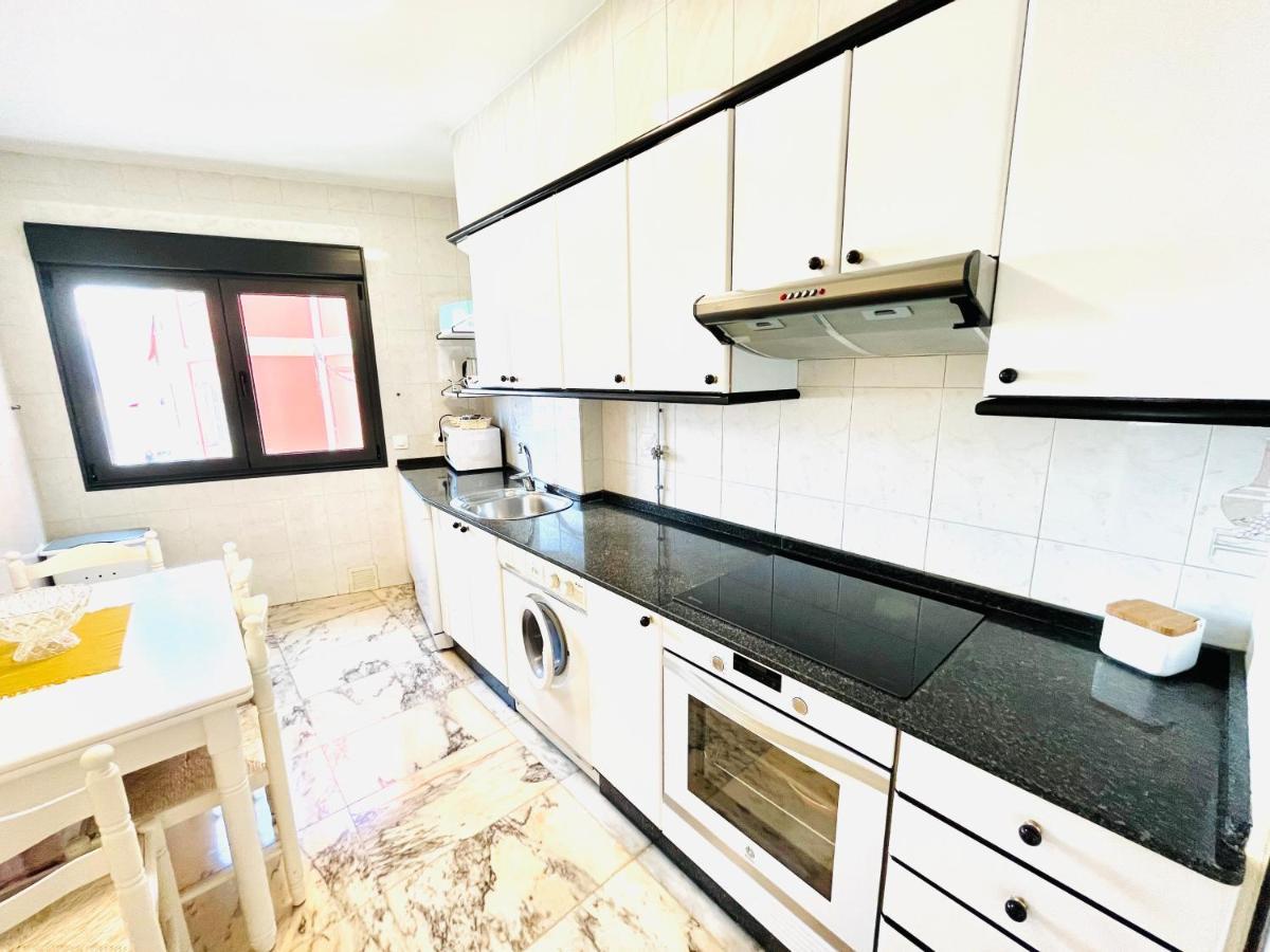 Apartamentos Faro Da Rocha O Grove Luaran gambar