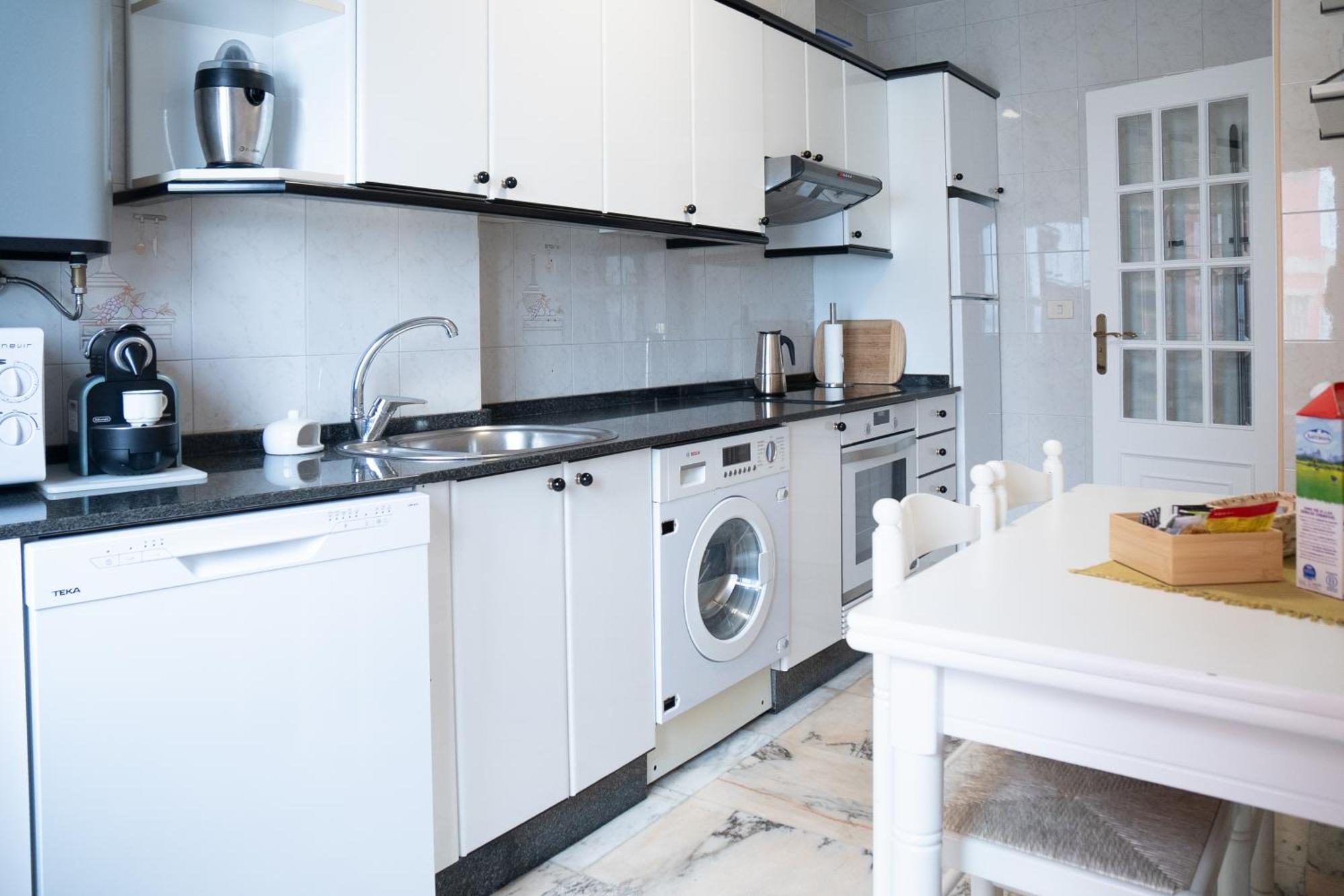 Apartamentos Faro Da Rocha O Grove Luaran gambar